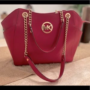 Michael kors jet set LG chain shoulder bag cherry